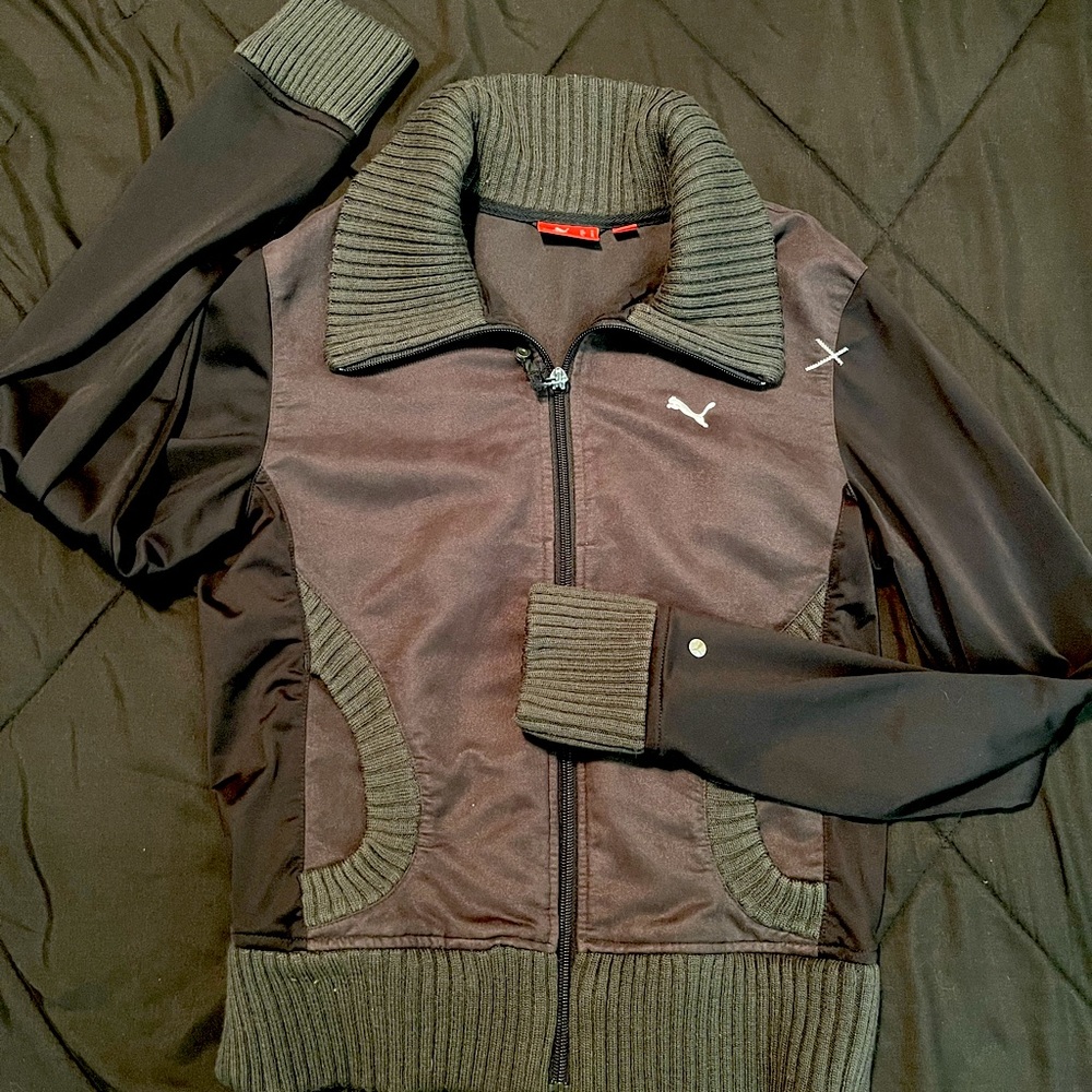 Gently Used Cute Puma Jacket w/Ribbed Collar and Cuffs (Sz Medium Womens)